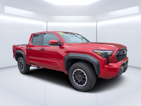 Used 2025 Toyota Tacoma TRD Off-Road w/ TRD Off Road Upgrade Package image 1