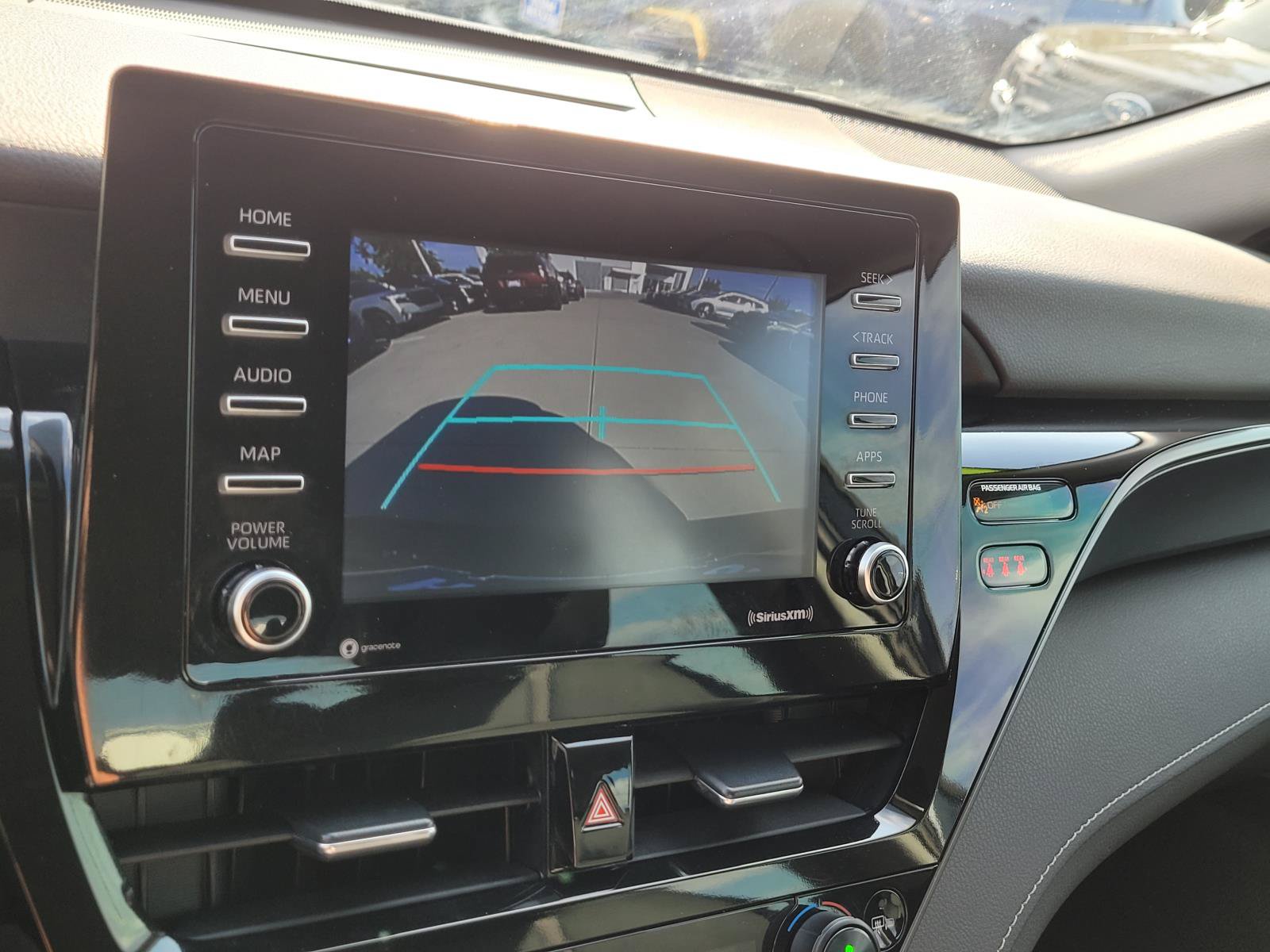 Used 2023 Toyota Camry SE FWD image 10