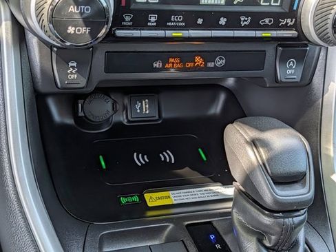 Used 2024 Toyota RAV4 XLE w/ Convenience Package FWD image 15