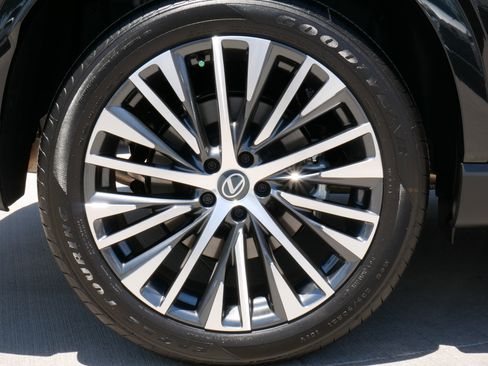 Used 2026 Lexus RX 350 Premium w/ Convenience Package FWD image 27