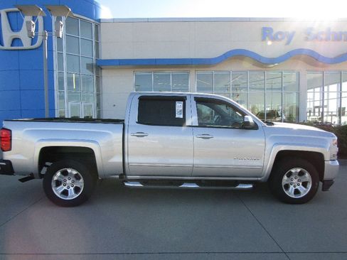 Used 2017 Chevrolet Silverado 1500 LT w/ All Star Edition image 4