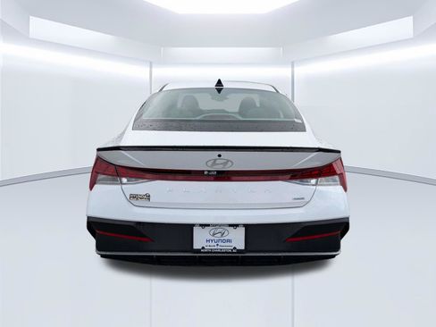 Certified 2026 Hyundai Elantra SEL FWD image 5