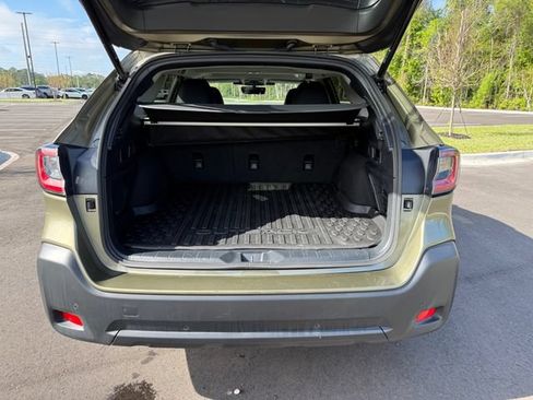 Used 2025 Subaru Outback Onyx Edition AWD/4WD image 14