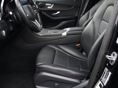 Used 2022 Mercedes-Benz GLC 300 4MATIC w/ Premium Package Lite image 24