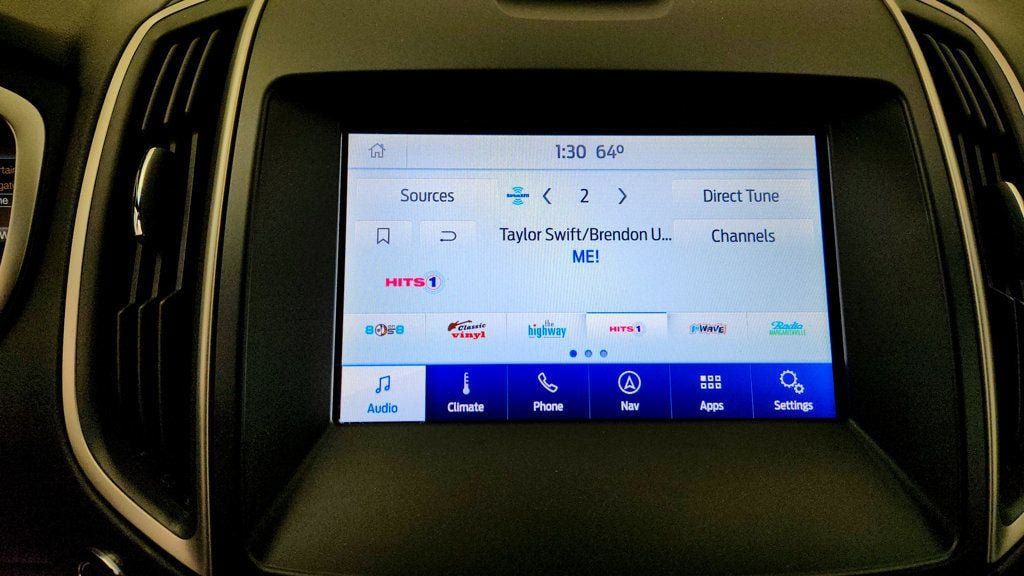 Used 2020 Ford Edge ST-Line w/ Cold Weather Package AWD/4WD image 18