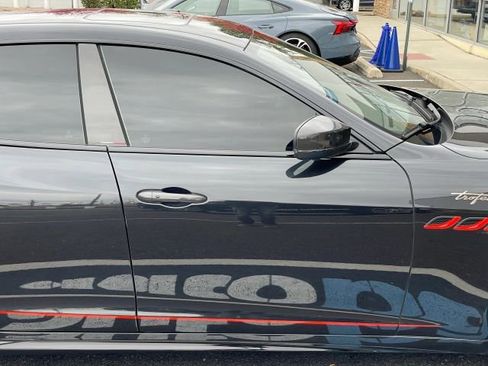 Used 2022 Maserati Quattroporte Trofeo image 21