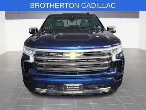 Certified 2022 Chevrolet Silverado 1500 High Country w/ Technology Package AWD/4WD image 11