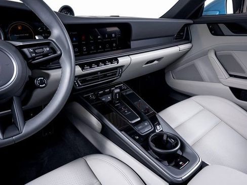 Used 2024 Porsche 911 Carrera 4S image 27