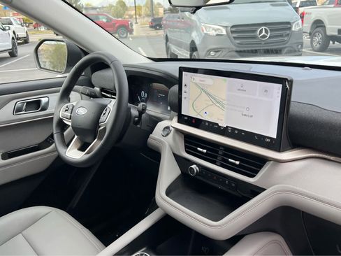 New 2026 Ford Explorer Active w/ Active Comfort Package image 19