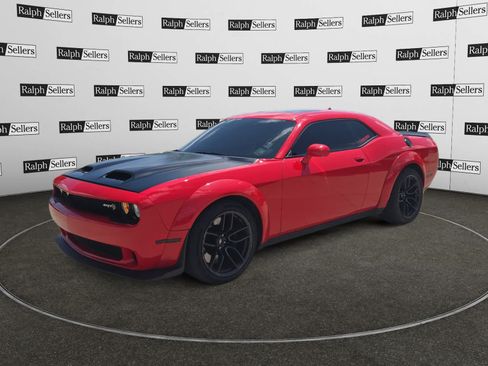 Used 2022 Dodge Challenger R/T Scat Pack RWD image 2