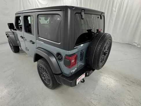Used 2024 Jeep Wrangler Unlimited Sport AWD/4WD image 5