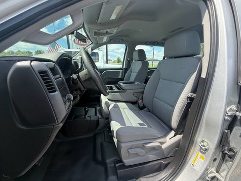 Used 2019 Chevrolet Silverado 2500 W/T AWD/4WD image 8