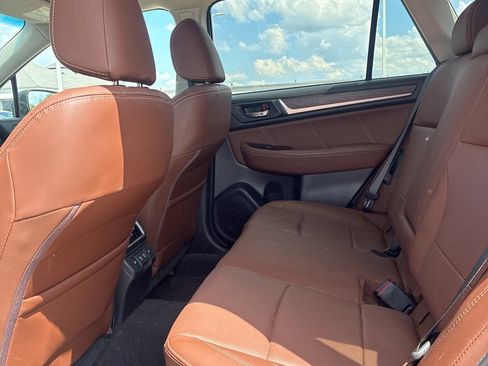 Used 2019 Subaru Outback 2.5i Touring w/ Popular Package #3A AWD/4WD image 4
