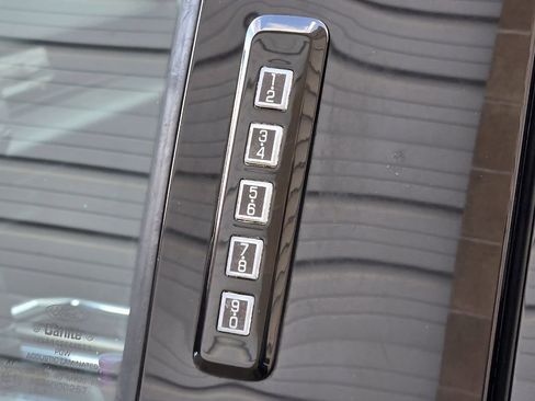 Used 2015 Ford F150 Platinum w/ Technology Package image 11