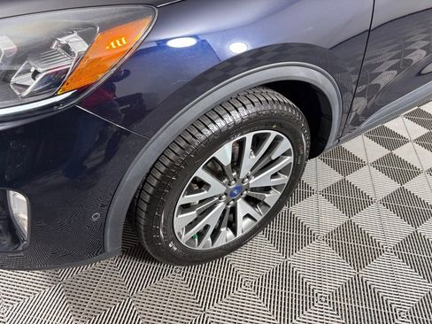 Certified 2021 Ford Escape Titanium image 11