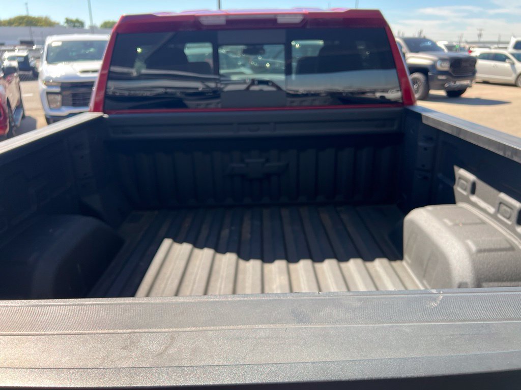 Used 2024 Chevrolet Silverado 1500 LT Trail Boss w/ LT Trail Boss Premium Package AWD/4WD image 6