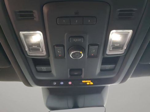 Certified 2022 Cadillac Escalade ESV Sport Platinum w/ LPO, ONYX Package image 43