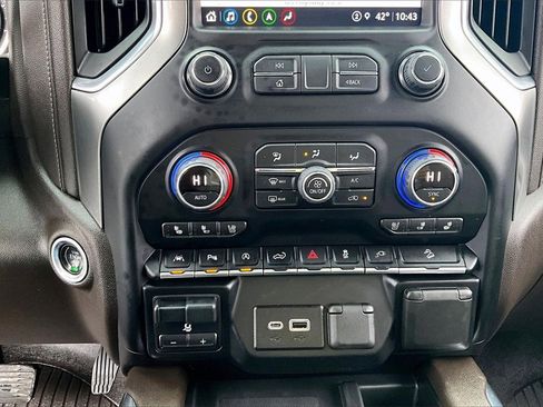 Used 2022 Chevrolet Silverado 1500 LTZ w/ LTZ Premium Package image 32