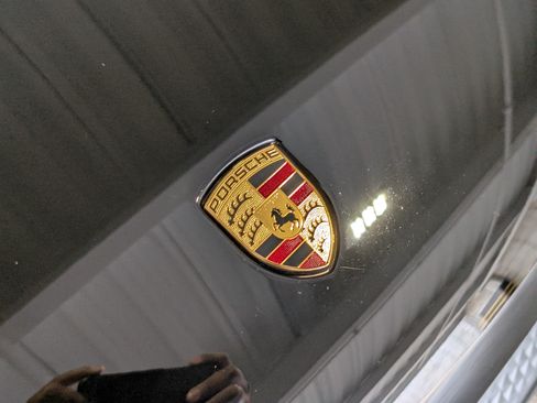 Certified 2026 Porsche Macan AWD/4WD image 16