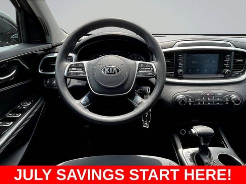 Used 2019 Kia Sorento FWD image 11