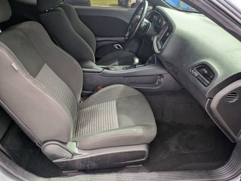 Used 2022 Dodge Challenger R/T image 25