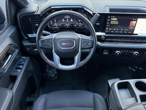 Used 2022 GMC Sierra 1500 Elevation image 11