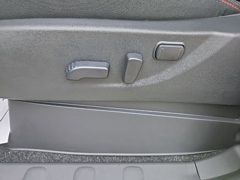 New 2026 Nissan Frontier PRO-4X w/ Pro-4x Convenience Package image 10