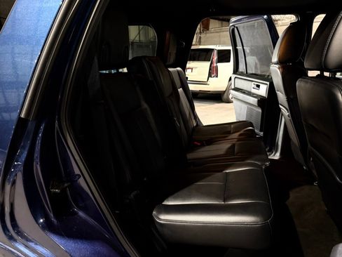 Used 2015 Ford Expedition XLT w/ Equipment Group 201A RWD image 23