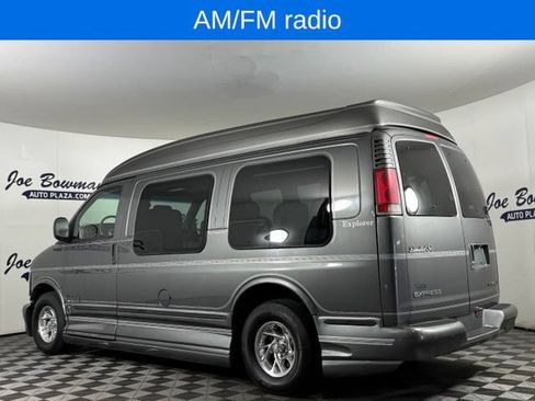 Used 2000 Chevrolet Express 1500 RWD image 9