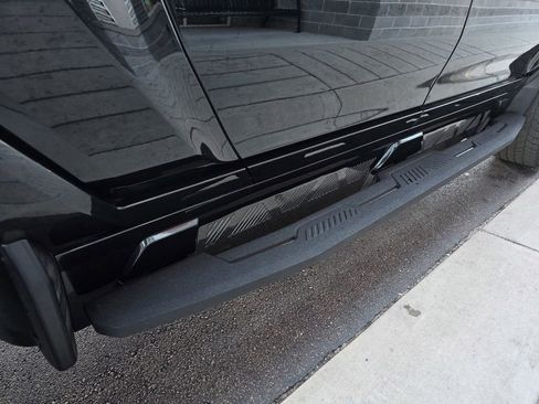 Used 2025 GMC Hummer EV 3X image 39