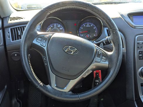 Used 2012 Hyundai Genesis 2.0T RWD image 16
