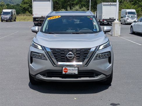 Used 2023 Nissan Rogue SV w/ SV Premium B Package AWD/4WD image 2