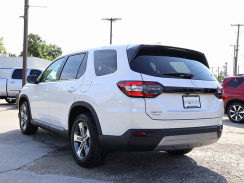 New 2025 Honda Pilot EX-L image 5