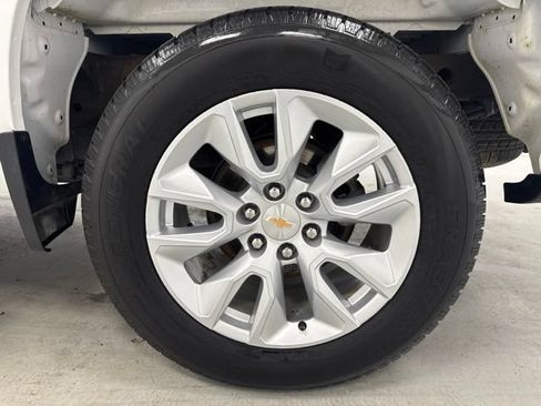Used 2025 Chevrolet Silverado 1500 Custom AWD/4WD image 35