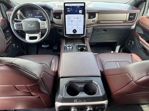 Used 2024 Ford Expedition Limited RWD image 13