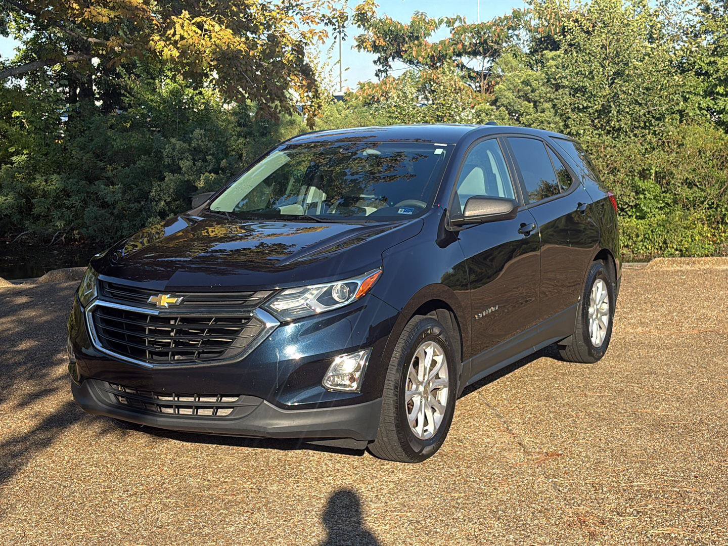 Used 2020 Chevrolet Equinox LS w/ LS Convenience Package FWD image 11