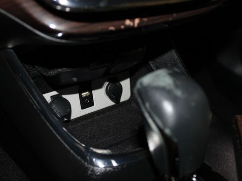 Used 2014 Toyota Avalon XLE FWD image 19