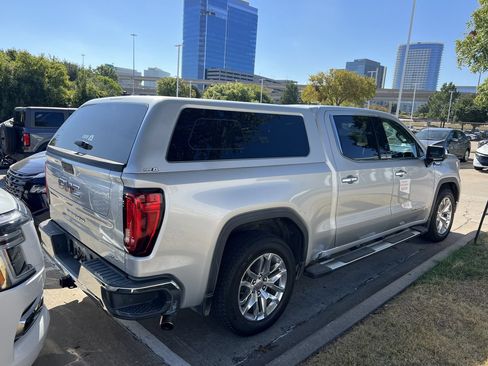 Used 2020 GMC Sierra 1500 SLT RWD image 3