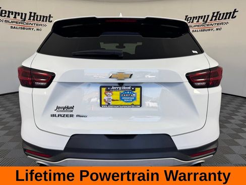 Used 2025 Chevrolet Blazer LT AWD/4WD image 8