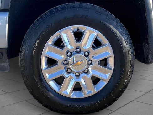 Used 2025 Chevrolet Silverado 2500 High Country w/ Technology Package image 11