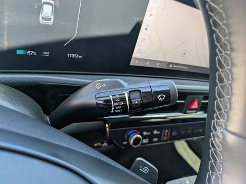 Certified 2025 Kia EV6 Light RWD image 28