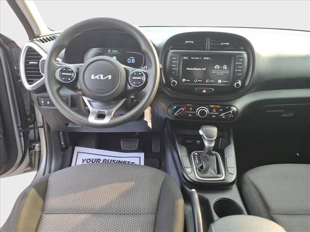 Used 2024 Kia Soul LX w/ Option Group 015 FWD image 57
