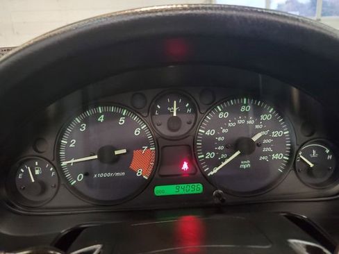 Used 1999 MAZDA MX-5 Miata RWD image 17