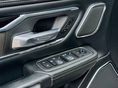 Used 2019 RAM 1500 Laramie AWD/4WD image 22