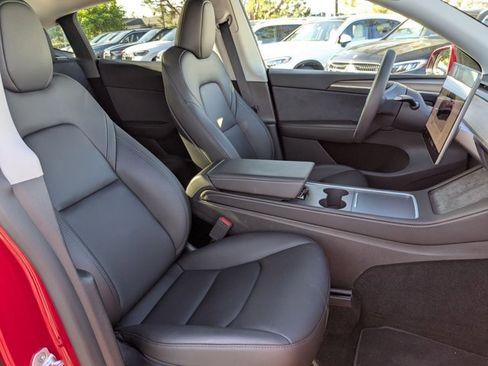 Used 2023 Tesla Model Y Performance image 17