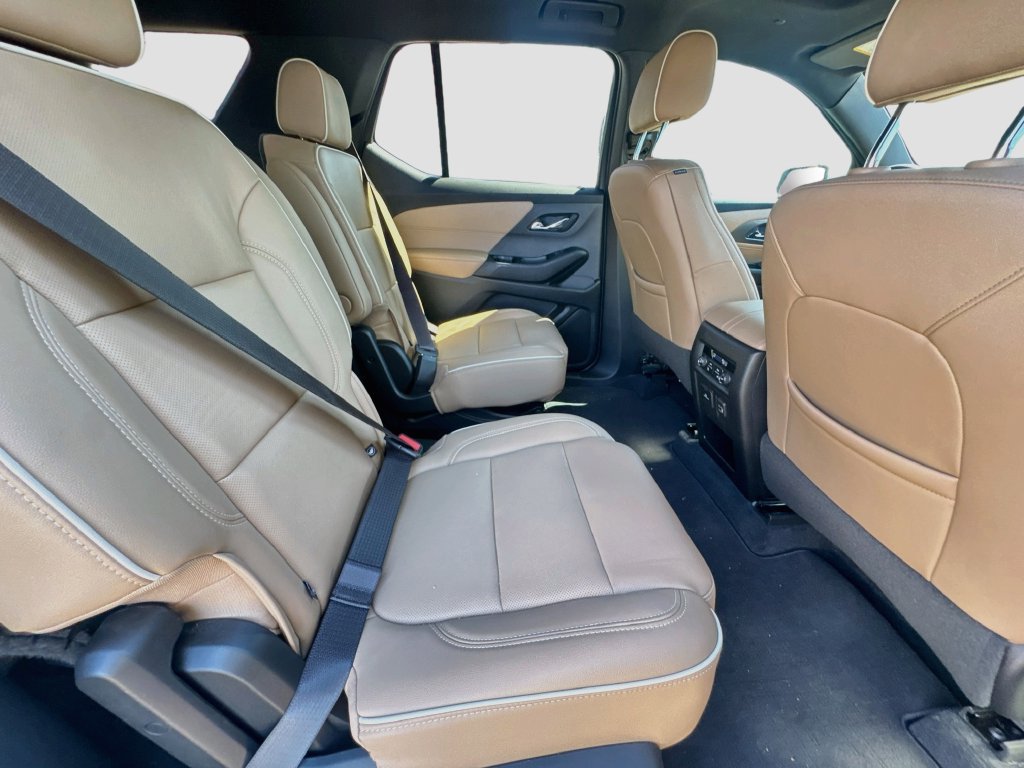 Used 2023 Chevrolet Traverse Premier FWD image 30