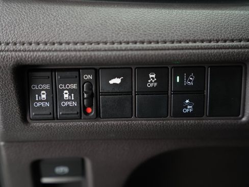 Used 2018 Honda Odyssey EX-L image 50