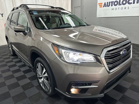 Used 2022 Subaru Ascent Limited w/ Technology Package AWD/4WD image 3