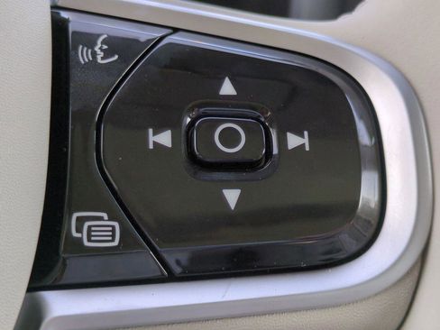 New 2026 Volvo XC60 B5 Ultra w/ Climate Package image 25