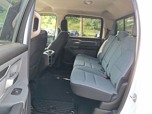 Used 2019 RAM 1500 Big Horn AWD/4WD image 10